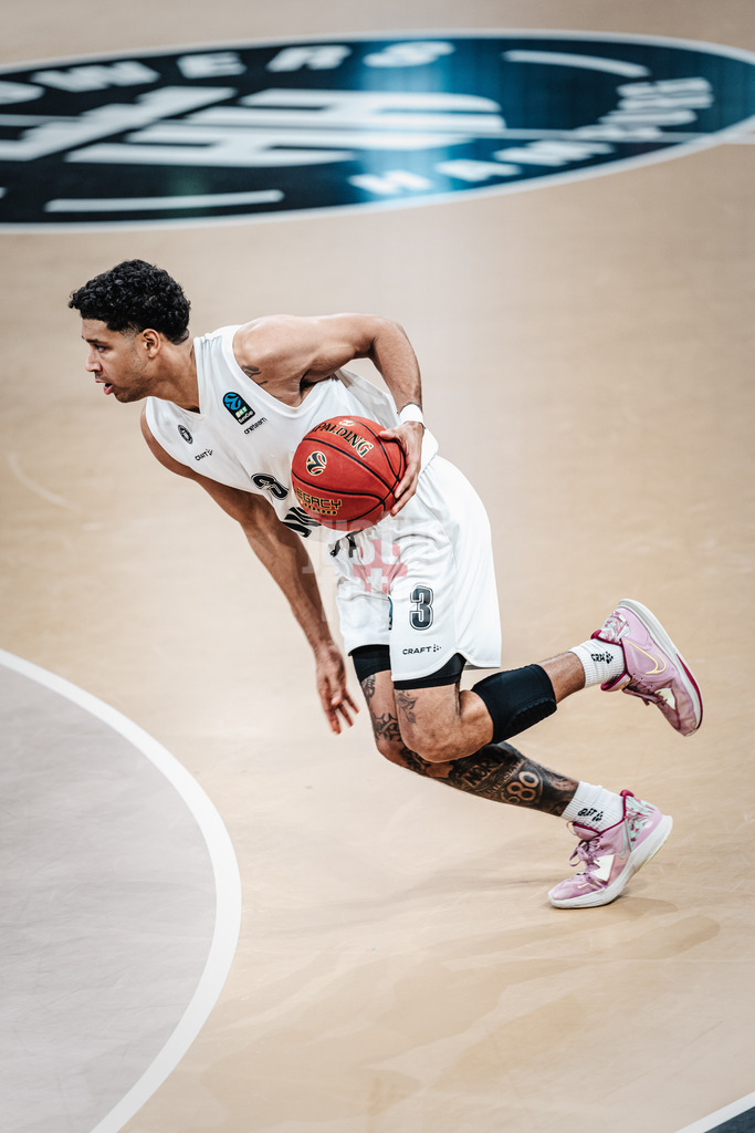 Basketball | Männer | Saison 2023/2024 | BKT EuroCup | Veolia Towers Hamburg vs. Umana Reyer Venice | 06.02.2024 | Mark Hughes (#3, Veolia Towers Hamburg)