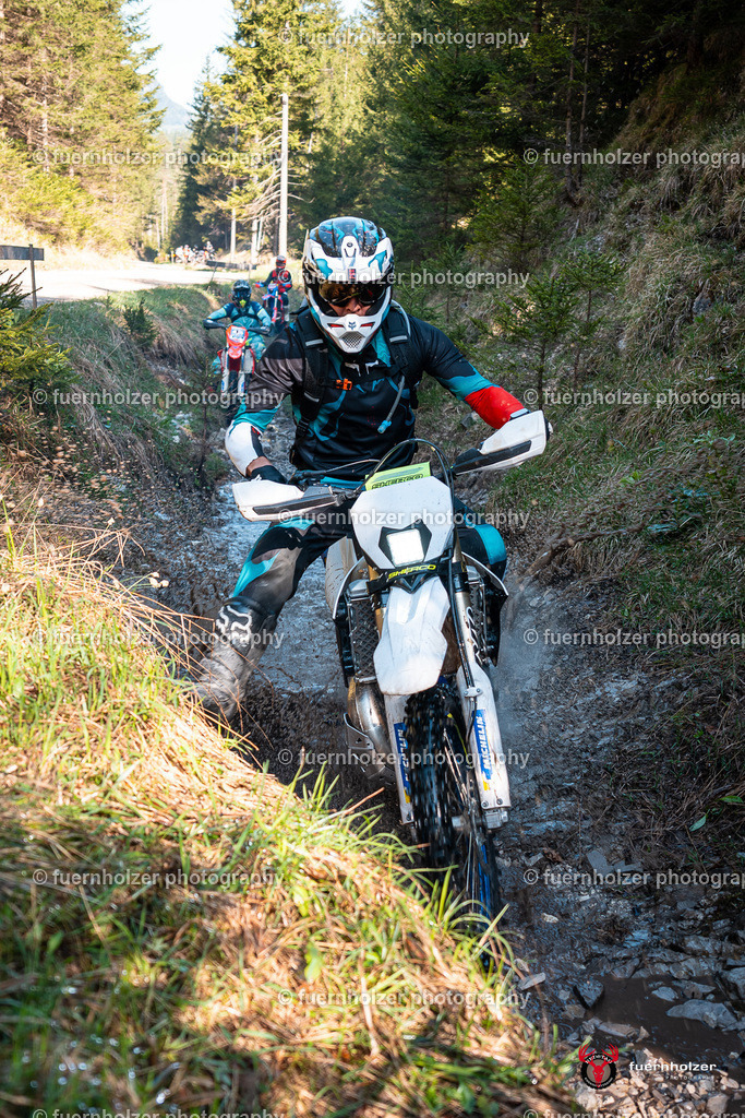 fuernholzer_250501-C1-73 | Fotografische Impressionen von der Red Stag Enduro Extreme by fuernholzer-photography.com. Endurosport in Österreich fotografisch festgehalten von fuernholzer. Auftragsfotografie für Private, Gewerbefotos und Industriefotografie. Eventfotografie, Sportfotografie und Motorsportfotografie. Anbieter von Fotoworkshops, Fototraining, fotografischen Vorträgen und Fotoseminaren.