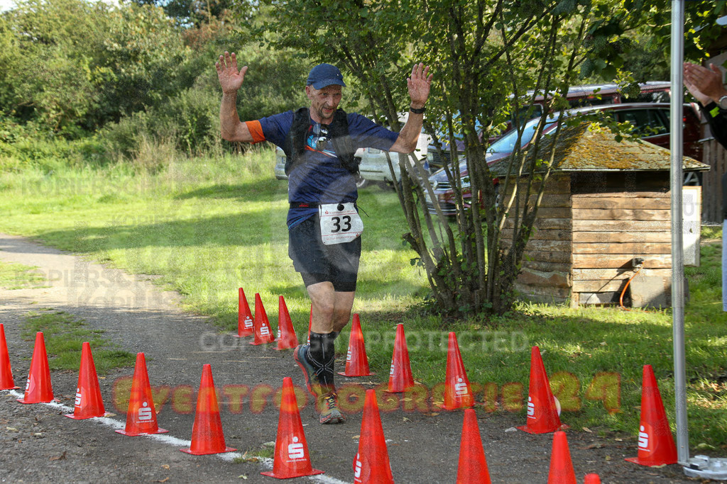 230826_1729_EX1_1734 | Sportfotografie im Rhein-Sieg Kreis, Köln, Bonn, NRW, Rheinland Pfalz, Hessen, etc. Unser Tätigkeitsfeld umfasst den Laufsport vom Volkslauf über den Marathon, Duathlon, Triathon bis zum Ultralauf wie Kölnpfad Ultra oder Schindertrail.