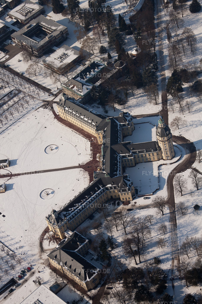 Luftbild: Schloss im Ortsteil Innenstadt-West in Karlsruhe im Bundesland Baden-Württemberg in Deutschland. Foto: IMG_24204.jpg vom 16.02.2010 durch Werner Riehm/FLY-FOTO.de