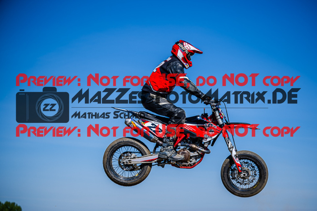 MaZZes_FotoMatrix_220904_3699 | UE40