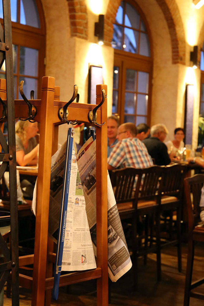Bayerischer Bahnhof - Gasthaus & Gosebrauerei Leipzig | Das Team hinter BILDLEXIKON LEIPZIG bündelt historische wie aktuelle Informationen über die Stadt Leipzig in Text und Bild auf einer Plattform und stellt diese der interessierten Öffentlichkeit zur Verfügung.