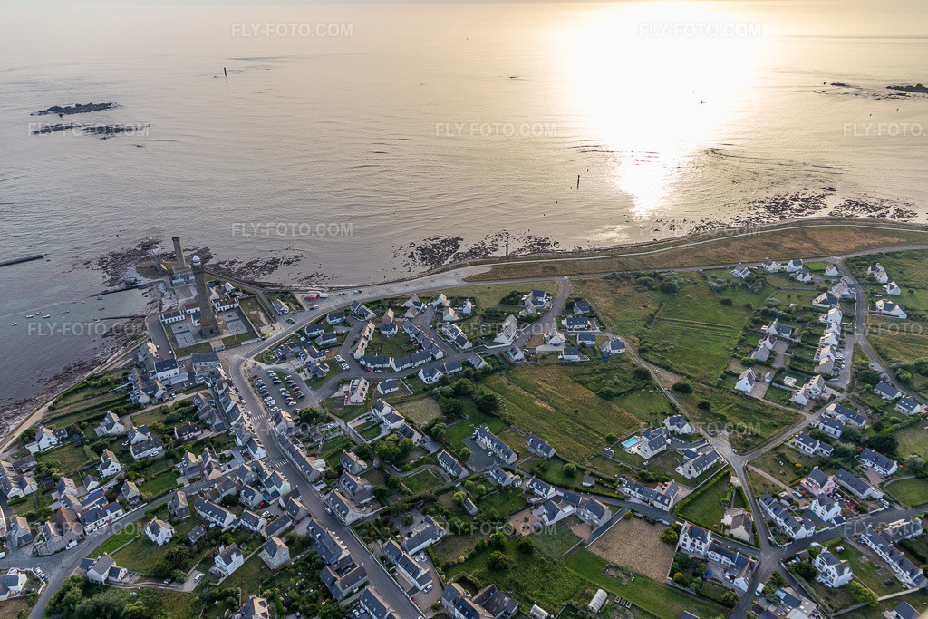Aerial view: View of the town in the district St-Guenole-St Pierre in Penmarch in the state Finistere, France. – Photo: IMG_132625.jpg taken on 06/17/2022 by Werner Riehm/FLY-FOTO.com – Resolution of the original: 5459 x 3639 px