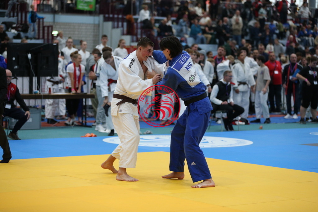 AT3Y1041 | Fotos vom Adler Cup - Pictures from Adler Cup

Hier findet Ihr alle Eindrücke und großen Momente der Adler Cup Wochenenden. Here you will find all impressions and great moments of the Adler Cup weekends. - Realisiert mit Pictrs.com