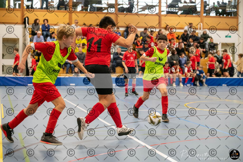 20241123_FCR-Hallenturnier-D_1_008 | Sport und Naturfotografie von Roberto Esposito zeigt echte Momente Bewegung und die Schönheit der Natur. Ausdrucksstarke Bilder schaffen Emotionen.