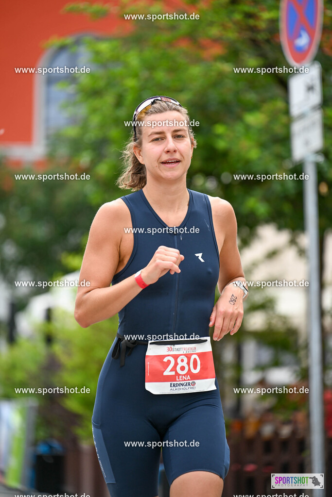 SZI_8147 | Stadttriathlon Erding 2025. #yourpictrs #sportshot_your_pictrs @Sportshotphotography #stadttriathlonerding Copyright: www.sportshot.de
