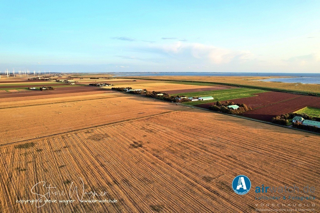 Windpark Gemeinde Reussenkoege in Nordfriesland - Luftbild | Entdecken Sie atemberaubende Luftbilder und Fotografien auf airwatch.de - Tauchen Sie ein in eine Welt voller faszinierender Aufnahmen aus der Vogelperspektive.