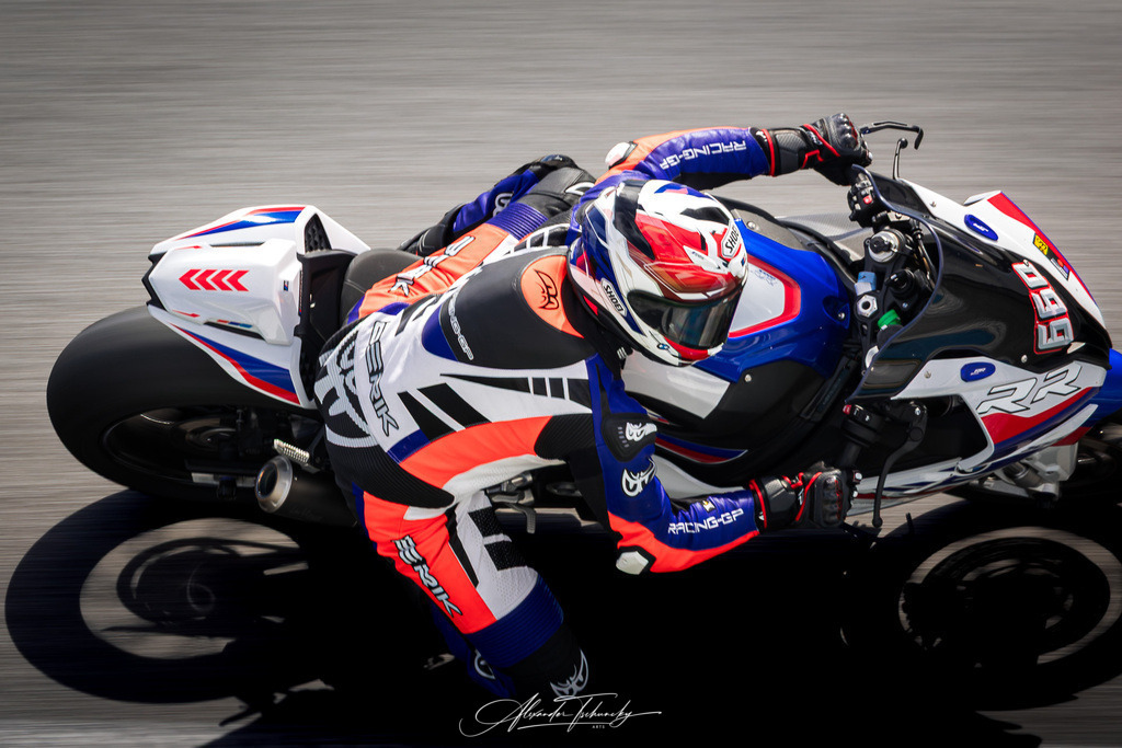Ducati Trackday Hockenheimring 2026 | Entdecken Sie die faszinierende Welt von Alexander Tschuncky Arts: Kreative Fotografie, atemberaubende Automobilkunst und hochwertiger Bilderdruck. Lassen Sie sich inspirieren! - Realisiert mit Pictrs.com