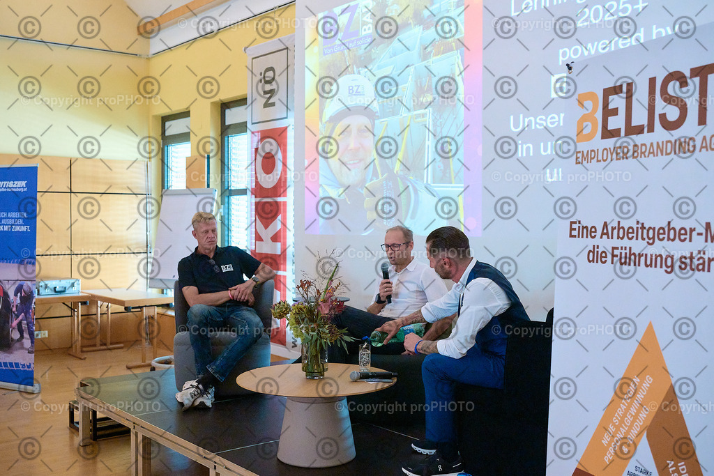 149_202509_EmployerBranding_NZ9_1764 | proPHOTO - Realisiert mit Pictrs.com