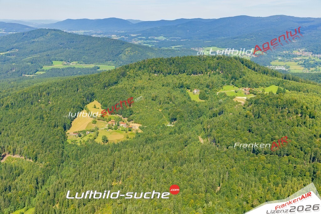 Schöne Luftaufnahme als Geschenk in Raschau Bodenmais - Die Luftbildaufnahme wurde 2025 vom UL-Flugzeug heraus erstellt ( keine Drohne ) - Hochauflösende Luftaufnahme -Nicht vergleichbar mit Google Maps oder Satelittenbilder- Die Geschenkidee !Mit Lizenz und Bildrechte bestellbar
