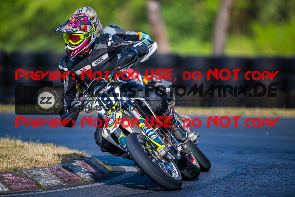 MaZZes_FotoMatrix_220528_4558 | Fotograf Mathias Schmid
Sportfotograf,
Eventfotograf,
Hochzeitsfotograf,
Portraitfotograf