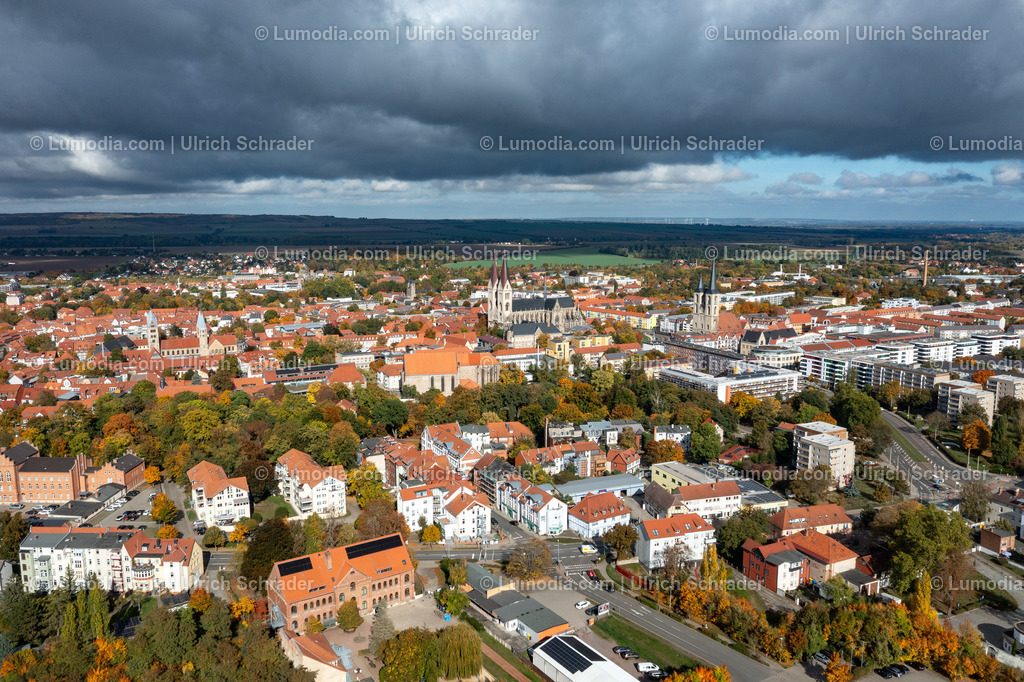 10049-52160 - Blick auf Halberstadt | Stockfoto und Bilderpool mit Bildmaterial aus Deutschland, dem Harz, Halberstadt, Quedlinburg, Wernigerode und weltweit. Qualitativ hochwertige und professionelle Fotos anschauen und kaufen. - Realisiert mit Pictrs.com