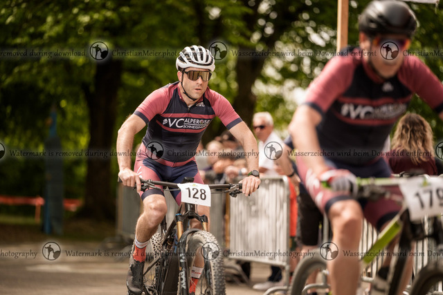 Eierlesen 2026 | Sie wurden bei einem Event oder Sportanlass fotografiert? Hier finden sie ihre Bilder! - Realisiert mit Pictrs.com