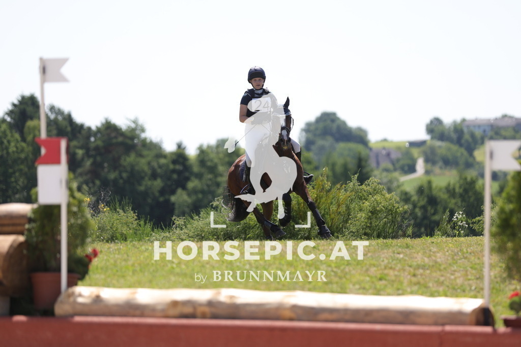 0P6A3499 | Willkommen bei Brunnmayr - Design & Fotografie – Ihrem Spezialisten für Reitturniere und Pferdeveranstaltungen in Oberösterreich, Salzburg und Bayern! Seit über 17 Jahren sind wir leidenschaftlich dabei.