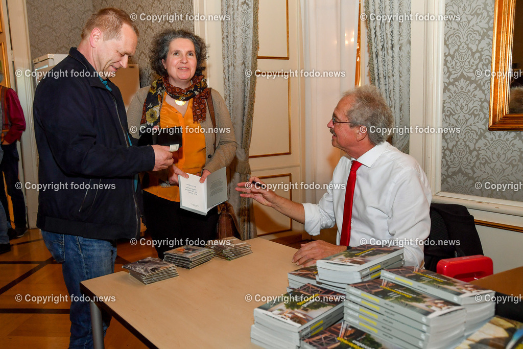 Josef Leitner_ Buchpräsentation_ 11.04.2023-2 | 11.04.2023, Linz, AUT, Josef Leitner, Buchpraesentation, im Bild Josef Leitner (Autor) 
