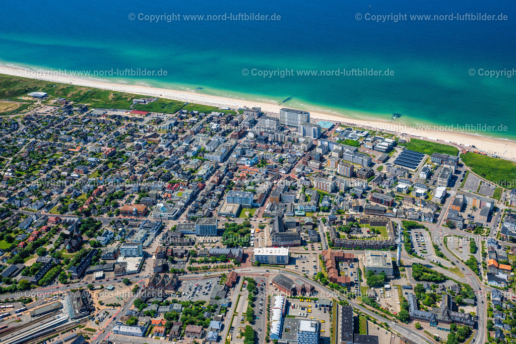Sylt_Westerland_ELS_4690210625 | SYLT 13.06.2025 Küstenbereich der Nordsee - Insel im Ortsteil Westerland in Sylt im Bundesland Schleswig-Holstein. // Coastal area of the North Sea - Island in the district Westerland in Sylt in the state Schleswig-Holstein. Foto: Martin Elsen