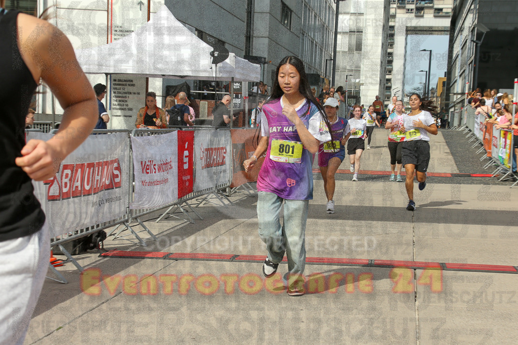 250920_1342_EX1_6320 | Sportfotografie im Rhein-Sieg Kreis, Köln, Bonn, NRW, Rheinland Pfalz, Hessen, etc. Unser Tätigkeitsfeld umfasst den Laufsport vom Volkslauf über den Marathon, Duathlon, Triathon bis zum Ultralauf wie Kölnpfad Ultra oder Schindertrail.