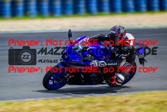 MaZZes_FotoMatrix_240725_6007705_3259 | GRUEN