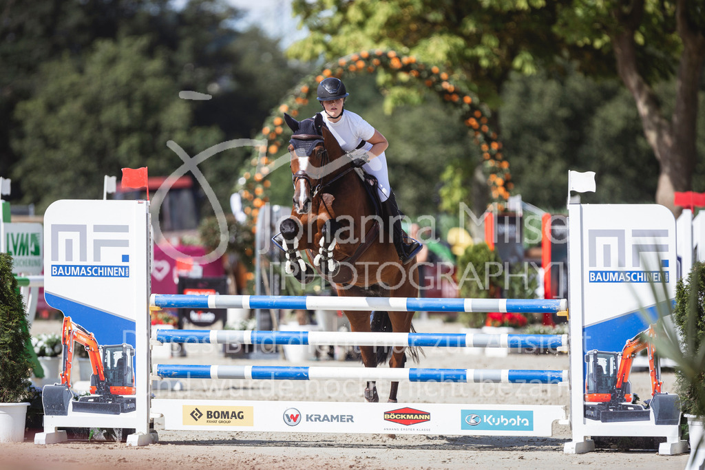 240711_BHO_L-Stil-2-547 | Deine schönsten Turniermomente als professionelle Fotos! Entdecke hochwertige Pferdesport-Fotografie im Online-Shop. Jetzt Fotos finden & bestellen!