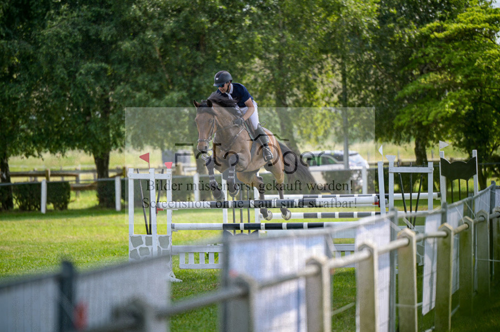 Reitturnier Voxtrup | Entdecke hochwertige Reitturnierfotos von Foto Oger. Professionell, emotional und authentisch – jetzt Lieblingsmomente im Shop bestellen.Deutschlandweite Turnierfotografie. - Realisiert mit Pictrs.com
