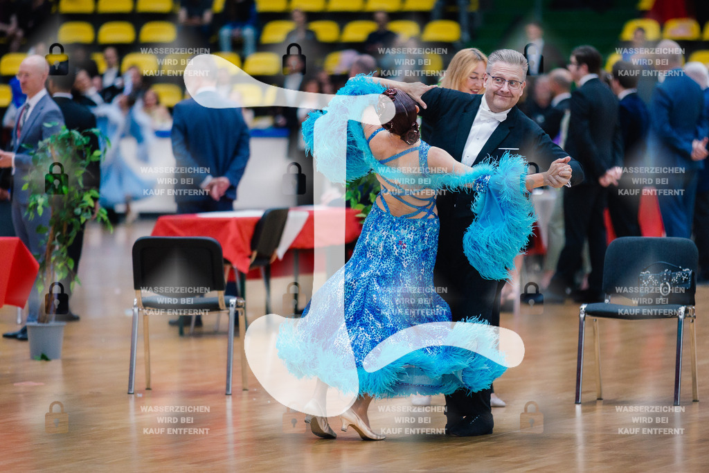 Hessen Tanzt WDSF Open Senior III Standard 99th (275) Lars Leschinger _ Julia Frangipani (TSZ Blau-Gold Casino Darmstadt)-2025-05-17-8247 | Webshop for digital downloads and prints of dance sport, event & show photographer Julian Link - Realisiert mit Pictrs.com