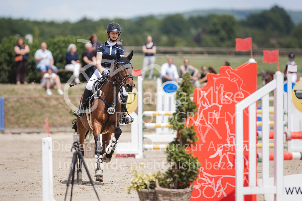 220612_LüPfSpTa_Stil-A1_CWD-421 | Lützower Pferdesporttage
Stilspringprüfung Kl.A** Qualifikation zum CWD Kids Cup 2022 JUN
12.06.2022