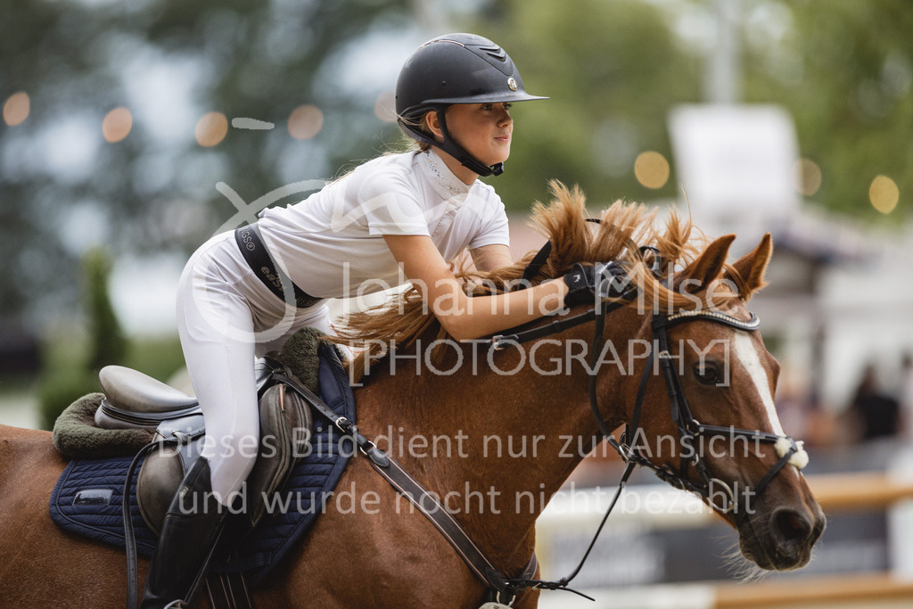 230824_Delbrueck_PonyTrophy-343 | Deine schönsten Turniermomente als professionelle Fotos! Entdecke hochwertige Pferdesport-Fotografie im Online-Shop. Jetzt Fotos finden & bestellen!