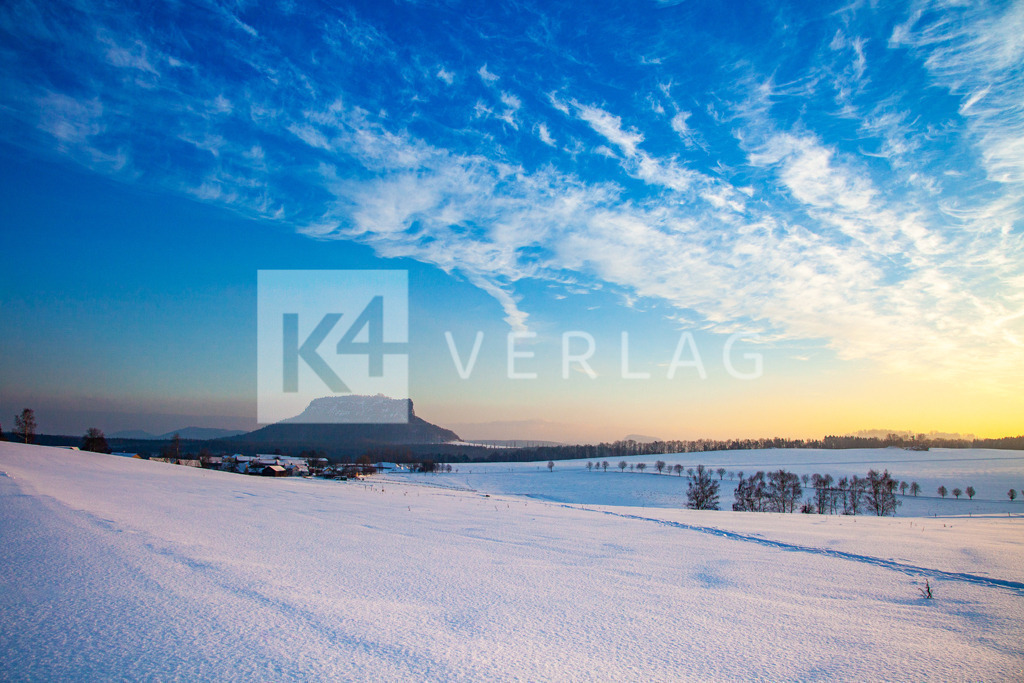 Wandbild-Lilienstein-Winter_MG_3532 | Der Lilienstein – das Wahrzeichen des Nationalparks Sächsische Schweiz - Realisiert mit Pictrs.com