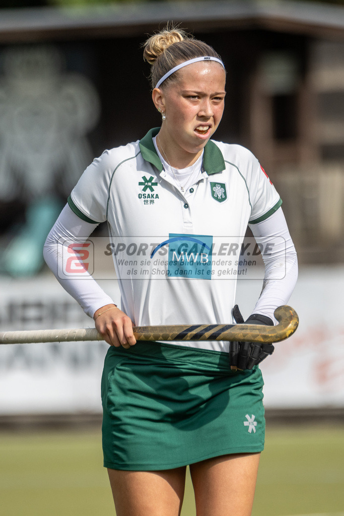MJ_30.09.2023_F_UHTC-DHC-32 | Marrie Oschee (Uhlenhorst Mülheim #33), Uhlenhorst Mülheim - Düsseldorfer HC am 30.9.2023 im Waldstadion, Mülheim a. d. Ruhr