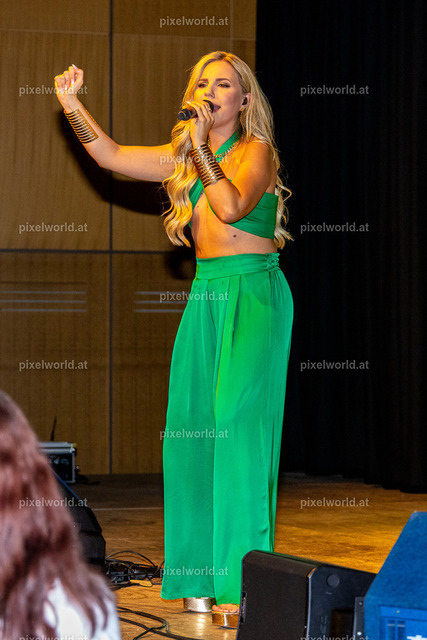 Schlager trifft Tracht | Bildershop von pixelworld.at - Realisiert mit Pictrs.com