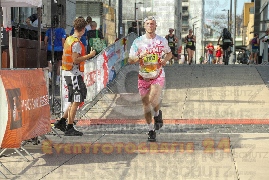 250920_1544_EX1_0573 | Sportfotografie im Rhein-Sieg Kreis, Köln, Bonn, NRW, Rheinland Pfalz, Hessen, etc. Unser Tätigkeitsfeld umfasst den Laufsport vom Volkslauf über den Marathon, Duathlon, Triathon bis zum Ultralauf wie Kölnpfad Ultra oder Schindertrail.