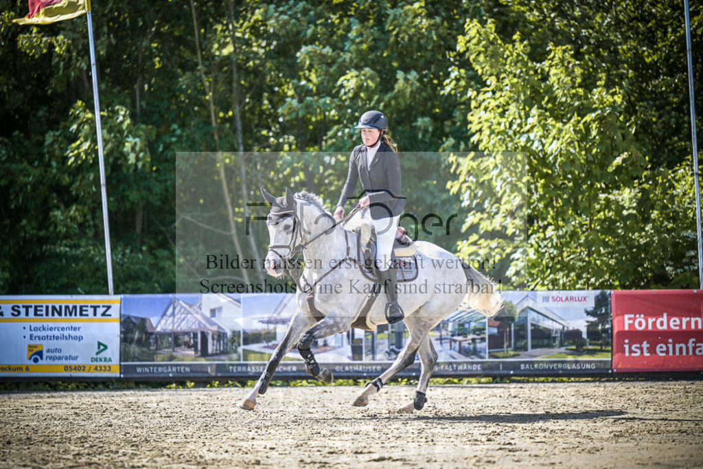 DOS_9127 | Entdecke hochwertige Reitturnierfotos von Foto Oger. Professionell, emotional und authentisch – jetzt Lieblingsmomente im Shop bestellen.Deutschlandweite Turnierfotografie. - Realisiert mit Pictrs.com