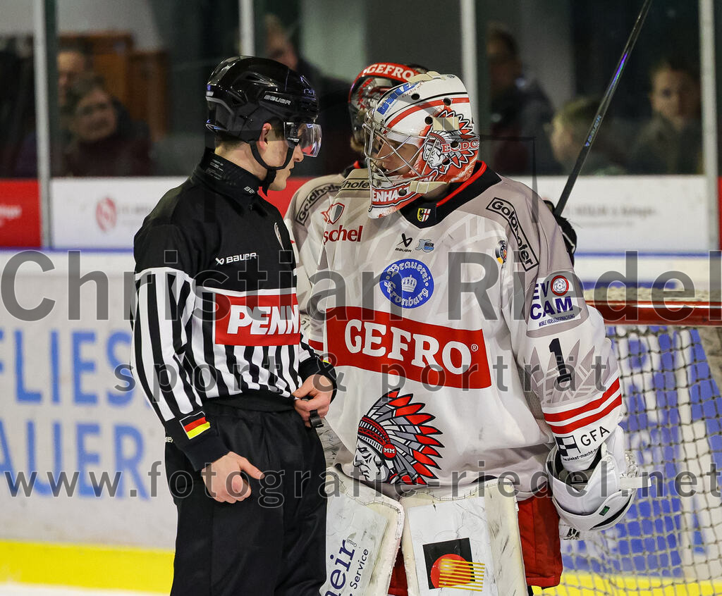 2026-02-08_111_TSV_Erding_gegen_ECDC_Memmingen_Indians | Erding, Deutschland, 08.02.2026:Eishockey, Oberliga Süd 2025 / 2026, 45. Spieltag, TSV Erding gegen ECDC Memmingen Indians, Endergebnis: Foto: Christian Riedel / fotografie-riedel.net