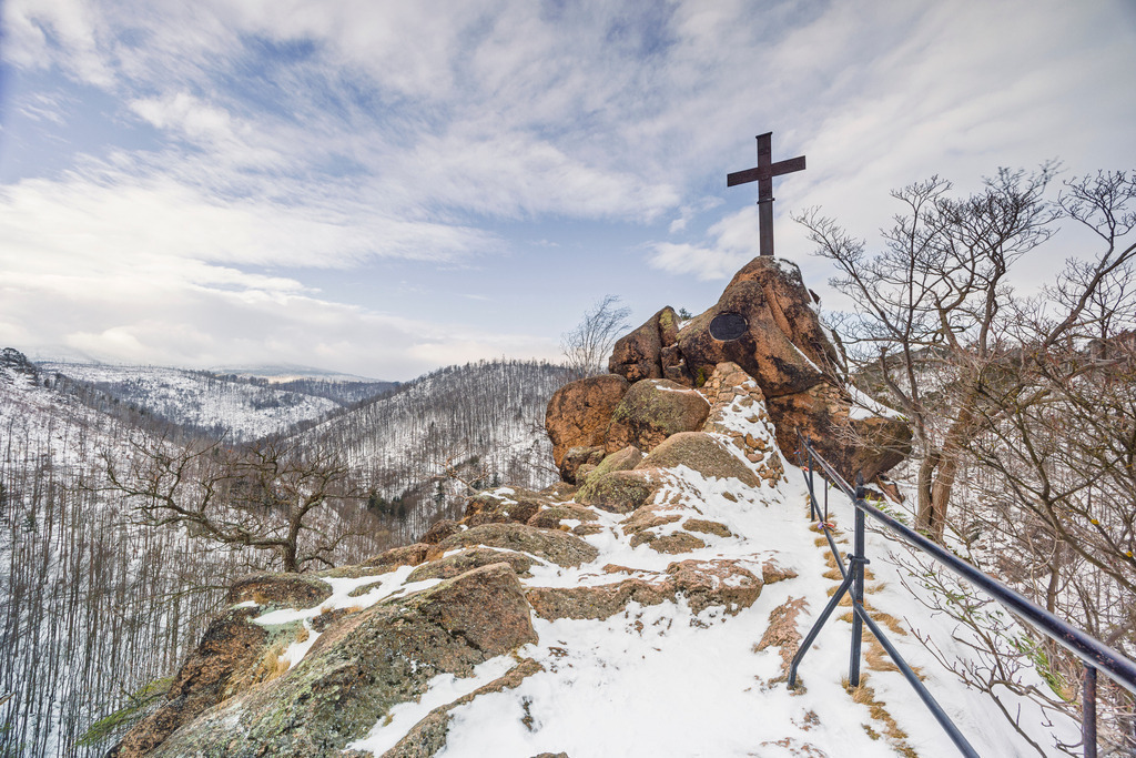 Ilsenstein im Winter | Wir machen aus Ihren Bildern Erinnerungen für die Ewigkeit | Hochwertige Fotografien für Ihr zu Hause. - Realisiert mit Pictrs.com