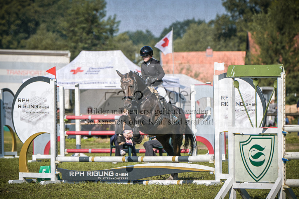 DOS_0849 | Entdecke hochwertige Reitturnierfotos von Foto Oger. Professionell, emotional und authentisch – jetzt Lieblingsmomente im Shop bestellen.Deutschlandweite Turnierfotografie. - Realisiert mit Pictrs.com
