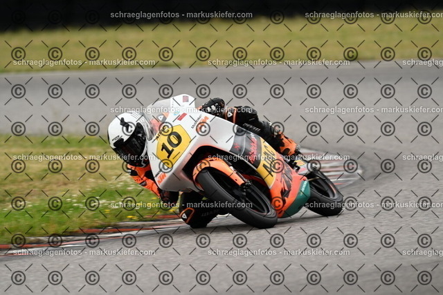 25bt02-1530 | markuskiefer.com - Realisiert mit Pictrs.com