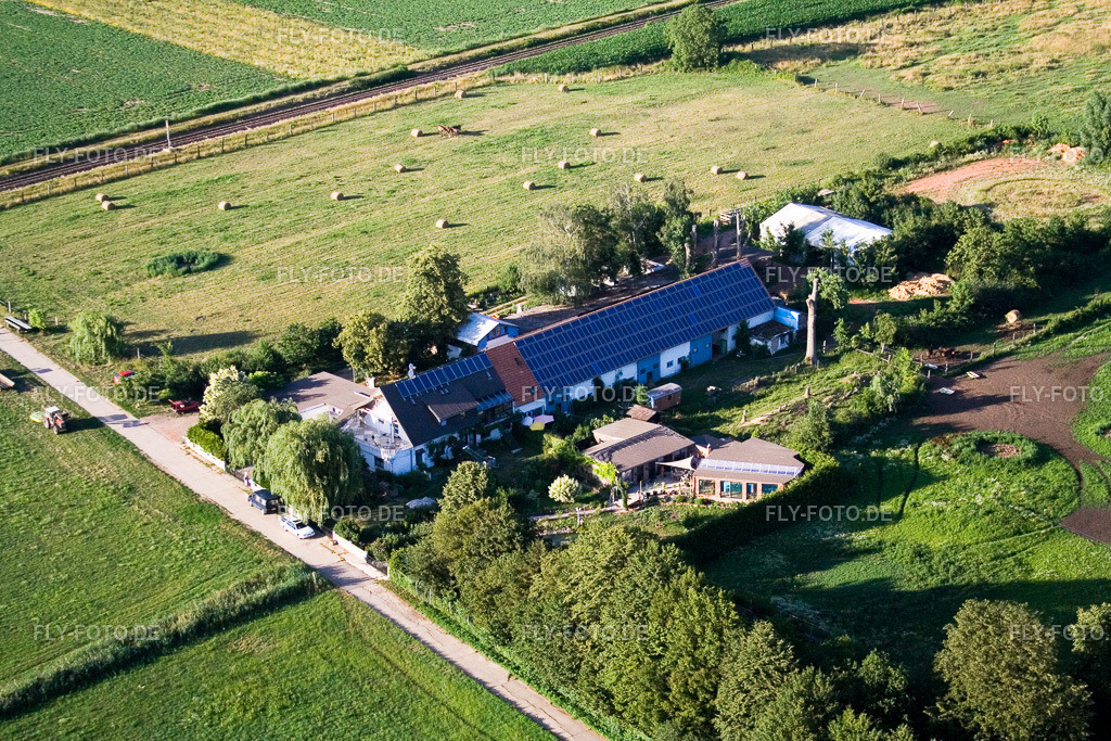 Aussiedlerhof an der Waschgasse | Luftbild: Aussiedlerhof an der Waschgasse in Billigheim-Ingenheim im Bundesland Rheinland-Pfalz in Deutschland. Foto: IMG_3430_1.jpg vom 15.07.2006 durch Werner Riehm/FLY-FOTO.de - Realisiert mit Pictrs.com