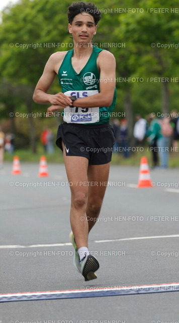 Deutsche Gehermeisterschaften | 28.04.2024 Leichtathletik Deutsche Meisterschaft Straßengehen 20 km Gehen 20 Kilometer Sieger Gewinner Deutscher Meister 79 JASSAM ABU EL WAFA U23 SV Halle (Foto: Peter Henrich) - Realisiert mit Pictrs.com