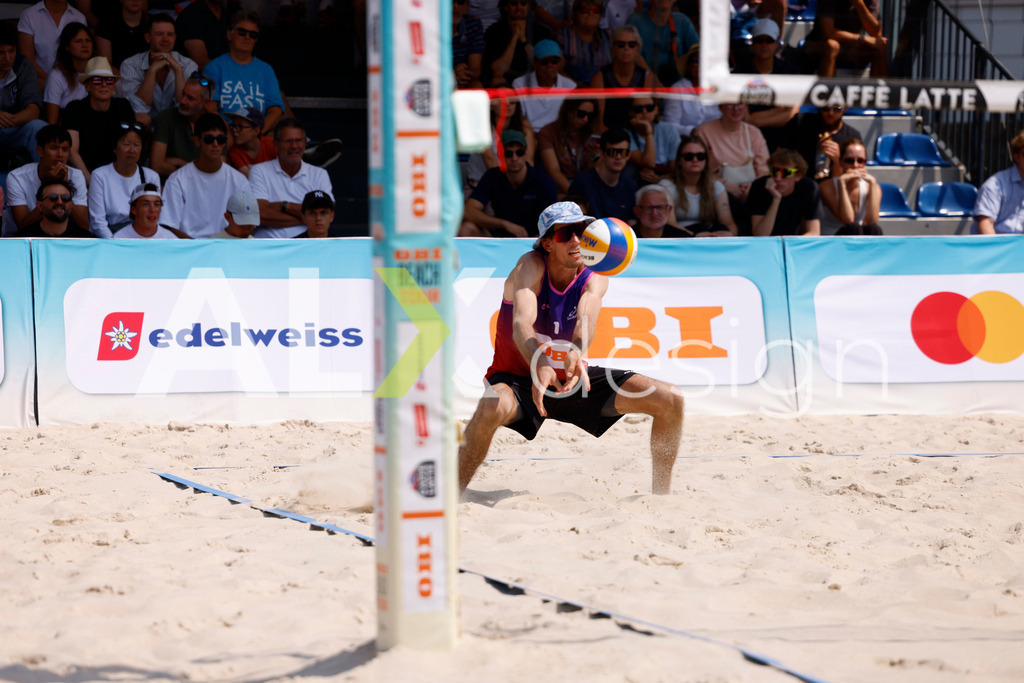 Obi BeachTour 2026 - Basel | BASEL, SWITZERLAND - JULY 19: SIMON HAGENBUCH (SUI) during the Obi BeachTour 2026 match between DILLIER / FLÜCKIGER (SUI) and HAGENBUCH / HAUSSENER (SUI) at Barfüsserplatz on July 19, 2026 in Basel, Switzerland. - Realisiert mit Pictrs.com