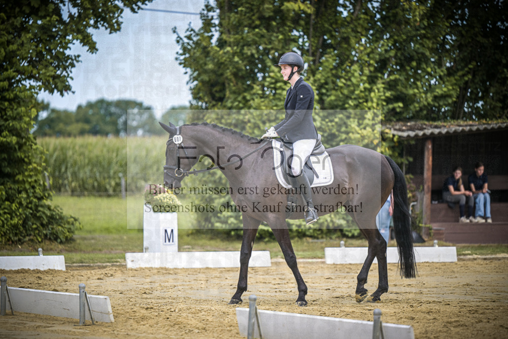 DOS_1507 | Entdecke hochwertige Reitturnierfotos von Foto Oger. Professionell, emotional und authentisch – jetzt Lieblingsmomente im Shop bestellen.Deutschlandweite Turnierfotografie. - Realisiert mit Pictrs.com