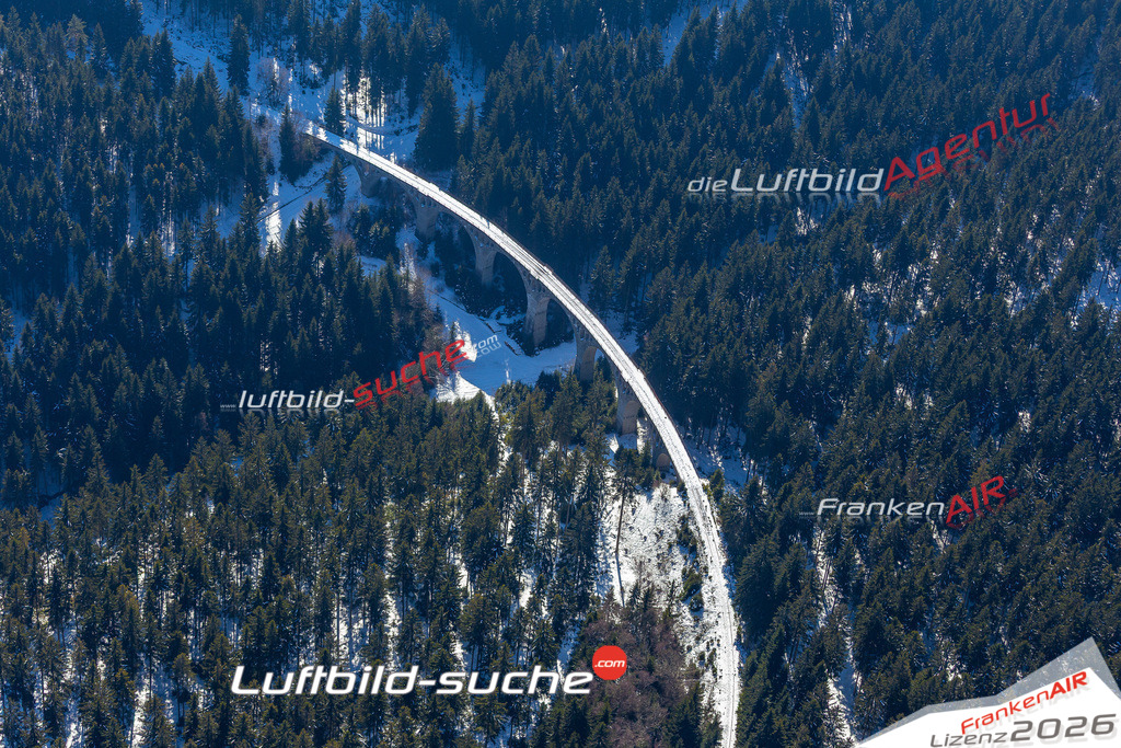 Die Luftbildaufnahme Kieselbach - Lauscha wurde 2018 mittels Flugzeug (keine Drohne) erstellt. Perfekte Schärfe und Druck- Auflösung- Garantiert!