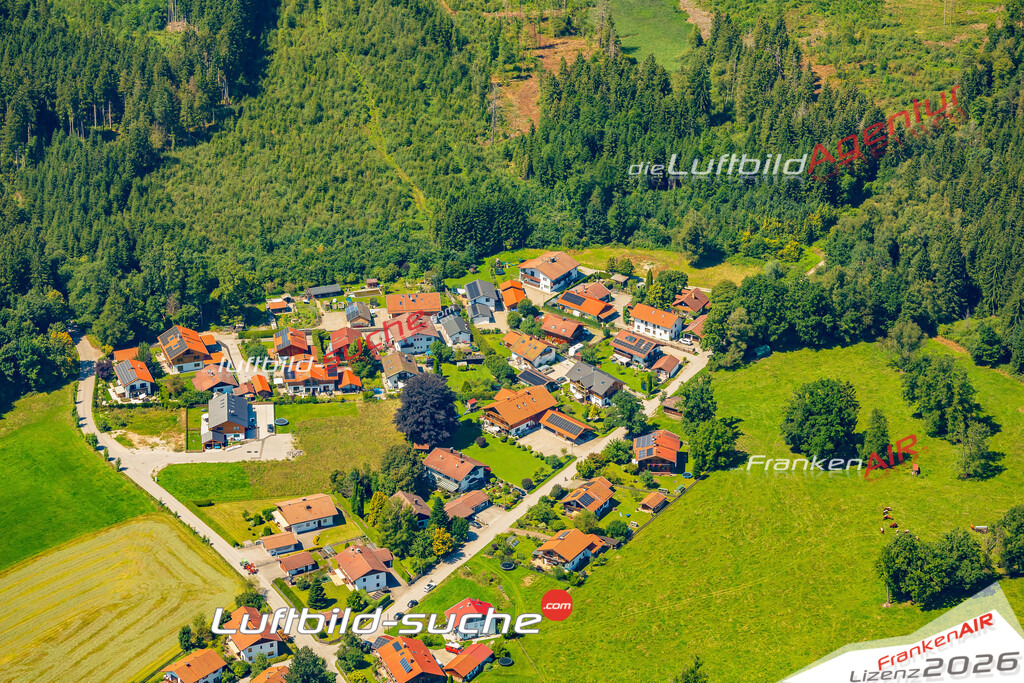 Geschenkidee Mürnsee bei Bad Heilbrunn -Die Luftbildaufnahme wurde 2025 vom UL-Flugzeug heraus erstellt ( keine Drohne ) - Hochauflösende Luftaufnahme -Nicht vergleichbar mit Google Maps oder Satelittenbilder- Die Geschenkidee !Mit Lizenz und Bildrechte bestellbar