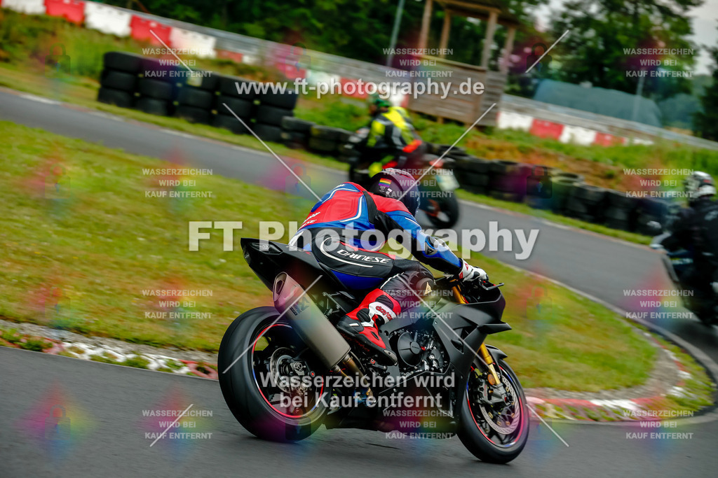 VBK-3598 | Hier findet Ihr Bilder von Touristenfahrten auf der Nürburgring Nordschleife oder von anderen Veranstaltungen die ich besucht habe. Viel Spass beim Durch Schauen 