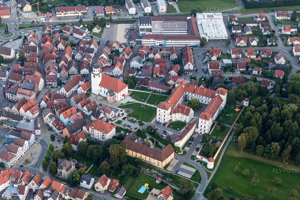 Luftbild: Schloßpark von Schloß Meßkirch in Meßkirch im Bundesland Baden-Württemberg in Deutschland. – Foto: IMG_094435.jpg vom 27.08.2016 durch Werner Riehm/FLY-FOTO.de – Auflösung des Originals: 5161 x 3441 px