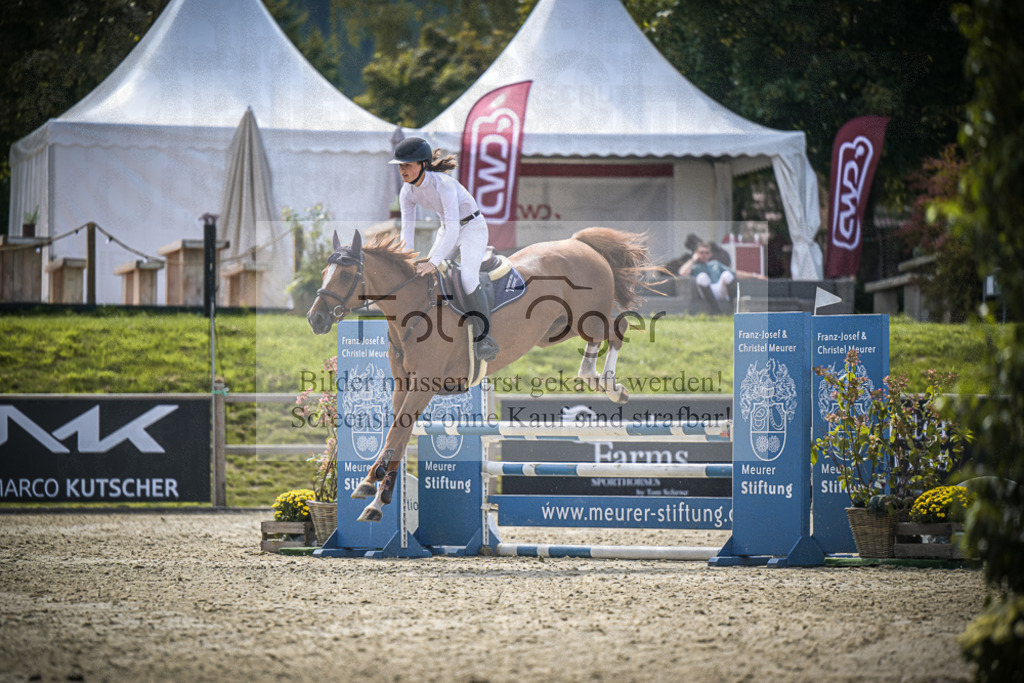 DOS_7441 | Entdecke hochwertige Reitturnierfotos von Foto Oger. Professionell, emotional und authentisch – jetzt Lieblingsmomente im Shop bestellen.Deutschlandweite Turnierfotografie. - Realisiert mit Pictrs.com
