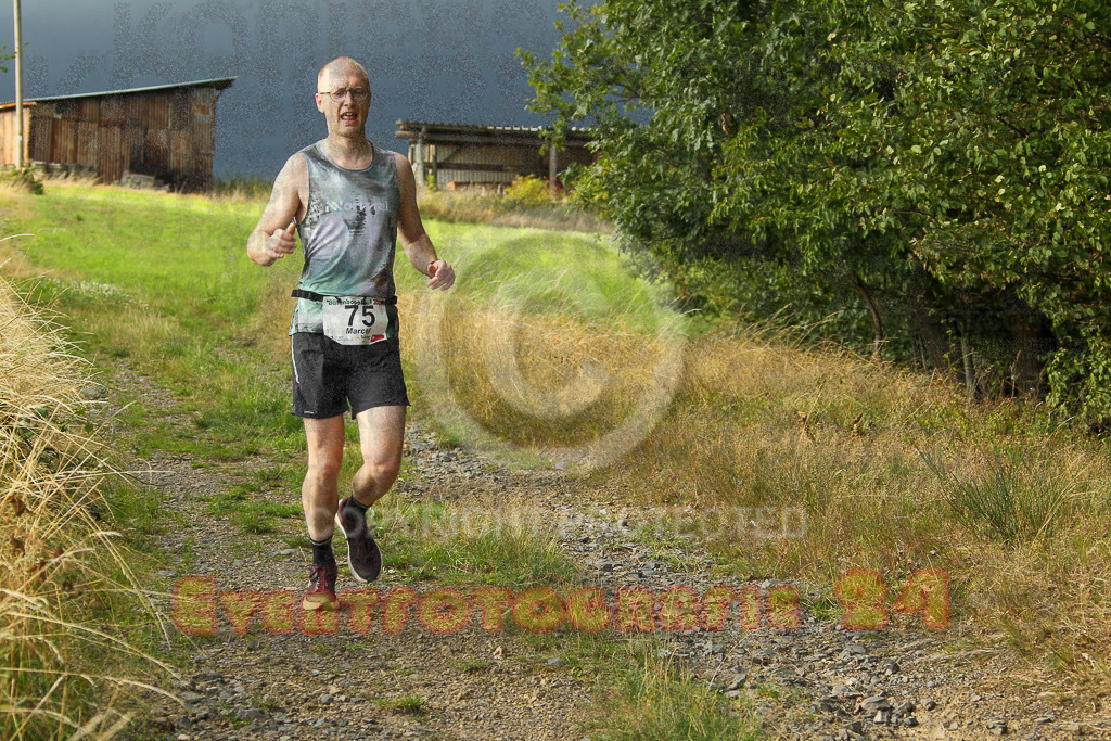 250801_1851_EV4_7606 | Sportfotografie im Rhein-Sieg Kreis, Köln, Bonn, NRW, Rheinland Pfalz, Hessen, etc. Unser Tätigkeitsfeld umfasst den Laufsport vom Volkslauf über den Marathon, Duathlon, Triathon bis zum Ultralauf wie Kölnpfad Ultra oder Schindertrail.