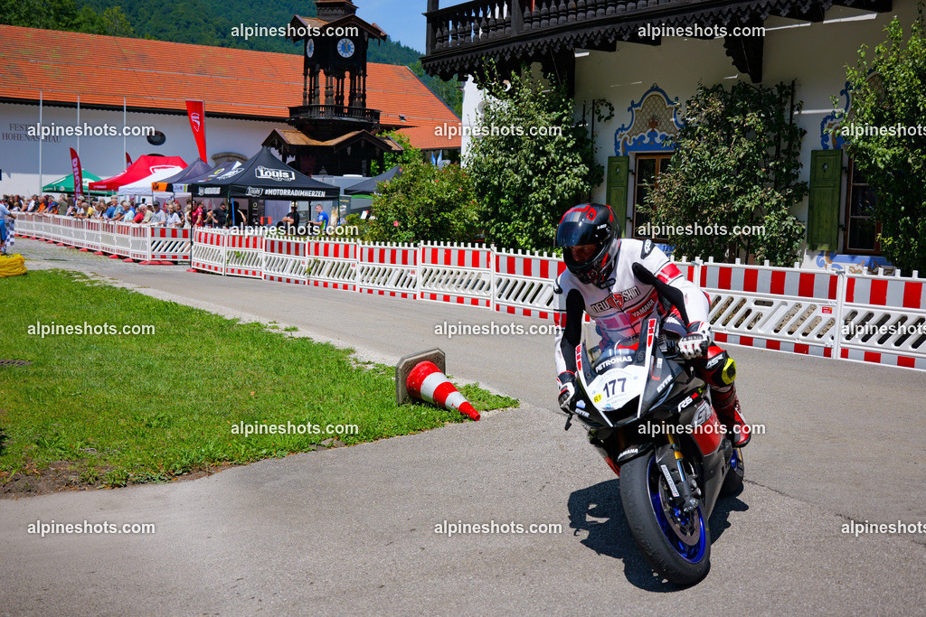 P1036945-2 | Erleben Sie atemberaubende, hochqualitative Fotos Ihrer Fahrt entlang der malerischen Alpenstraßen. Besuchen Sie alpineshots.com, um professionelle Aufnahmen Ihrer unvergesslichen Reise zu finden und zu kaufen - Realisiert mit Pictrs.com