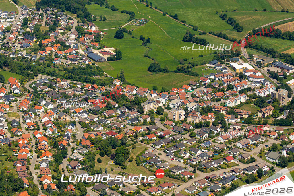 Aktuelles Luftbild von  Bad Schussenried - Die Luftaufnahme wurde 2022 mittels UL-Flugzeug erstellt ( keine Drohne ) - hochauflösende Kamera-Systeme von  Canon -Beste Qualität - Für grossformatige Ausdrucke geeignet. Die Geschenkidee !
