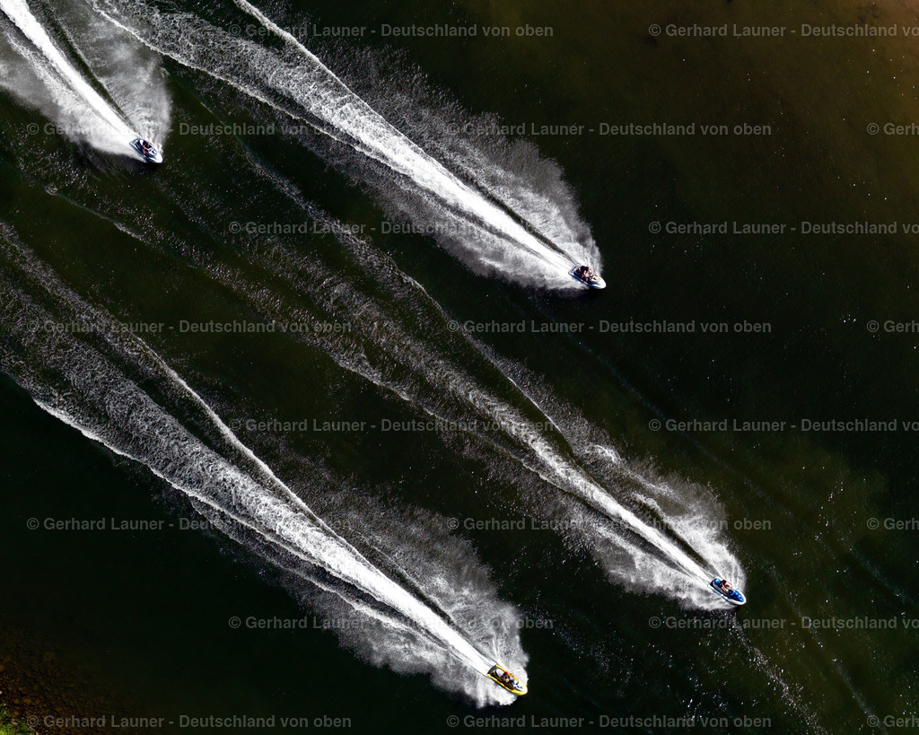 3197363 | Motorbootrennen auf der Mosel bei Bruttig