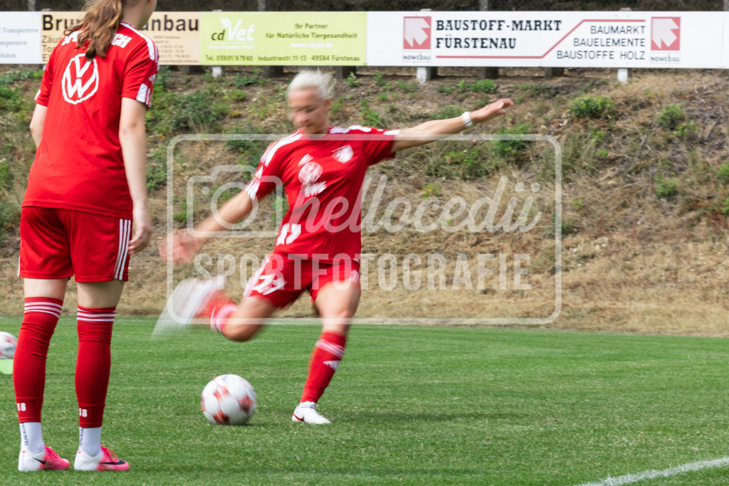 Fußball I Frauen I Testspiel I SpVg Aurich - DJK Arminia Ibbenbüren I 15246 | realhellocedii - Realisiert mit Pictrs.com